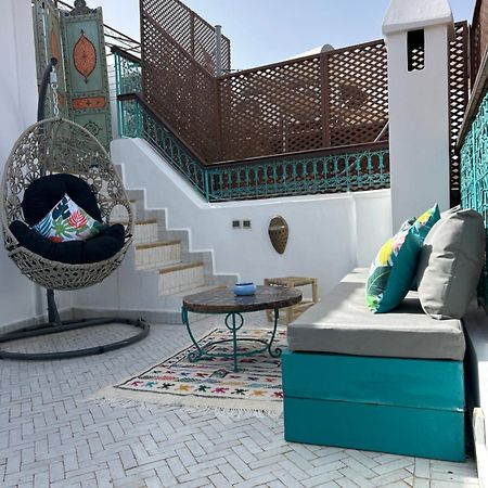 Riad Amazing Amazigh Avec Jacuzzi Petit Dejeuner Compris Avec Aussi Chambres Familiales Pres De La Place Jemaa El Fna Marrakesh Eksteriør bilde