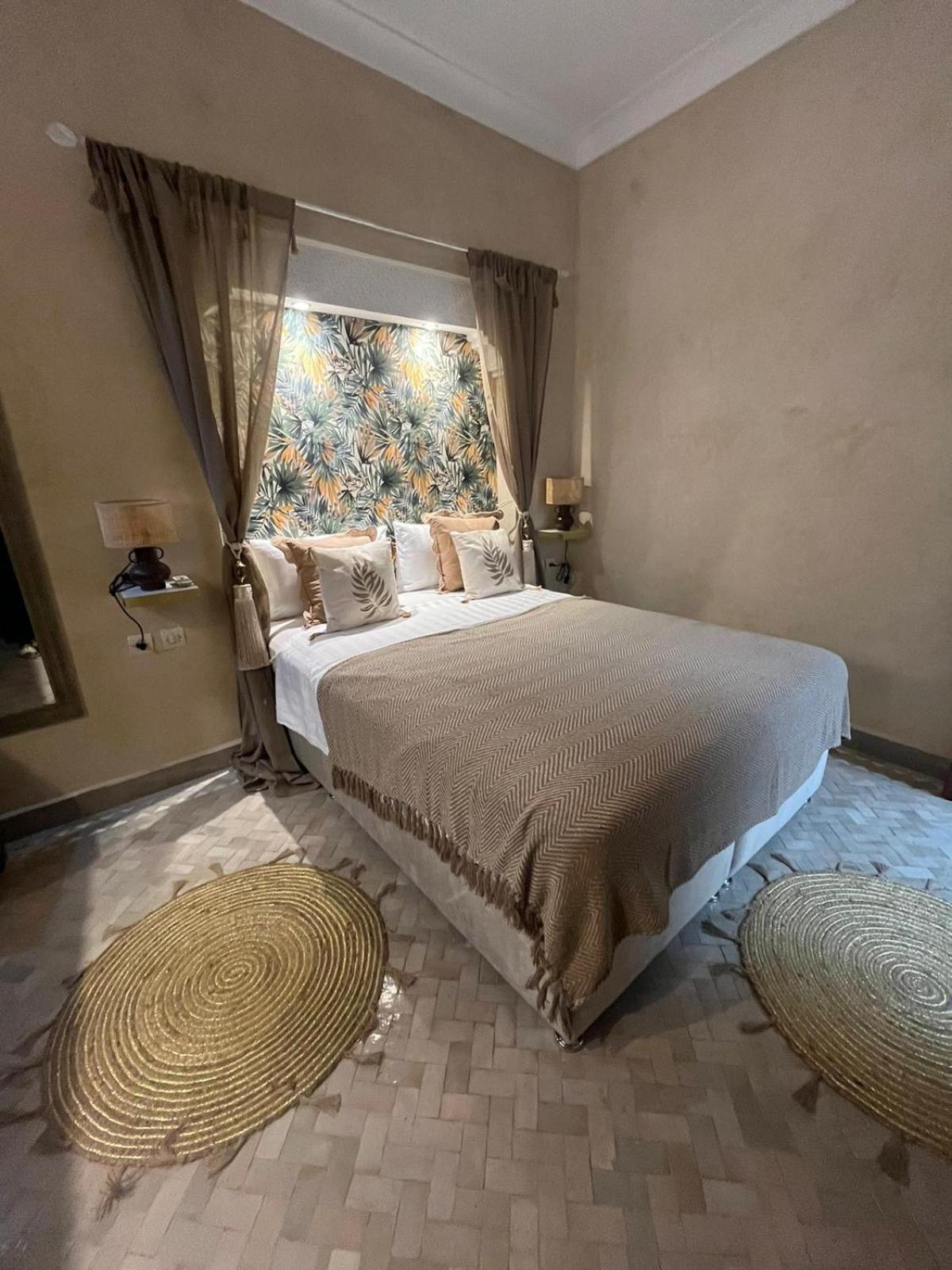 Riad Amazing Amazigh Avec Jacuzzi Petit Dejeuner Compris Avec Aussi Chambres Familiales Pres De La Place Jemaa El Fna Marrakesh Eksteriør bilde