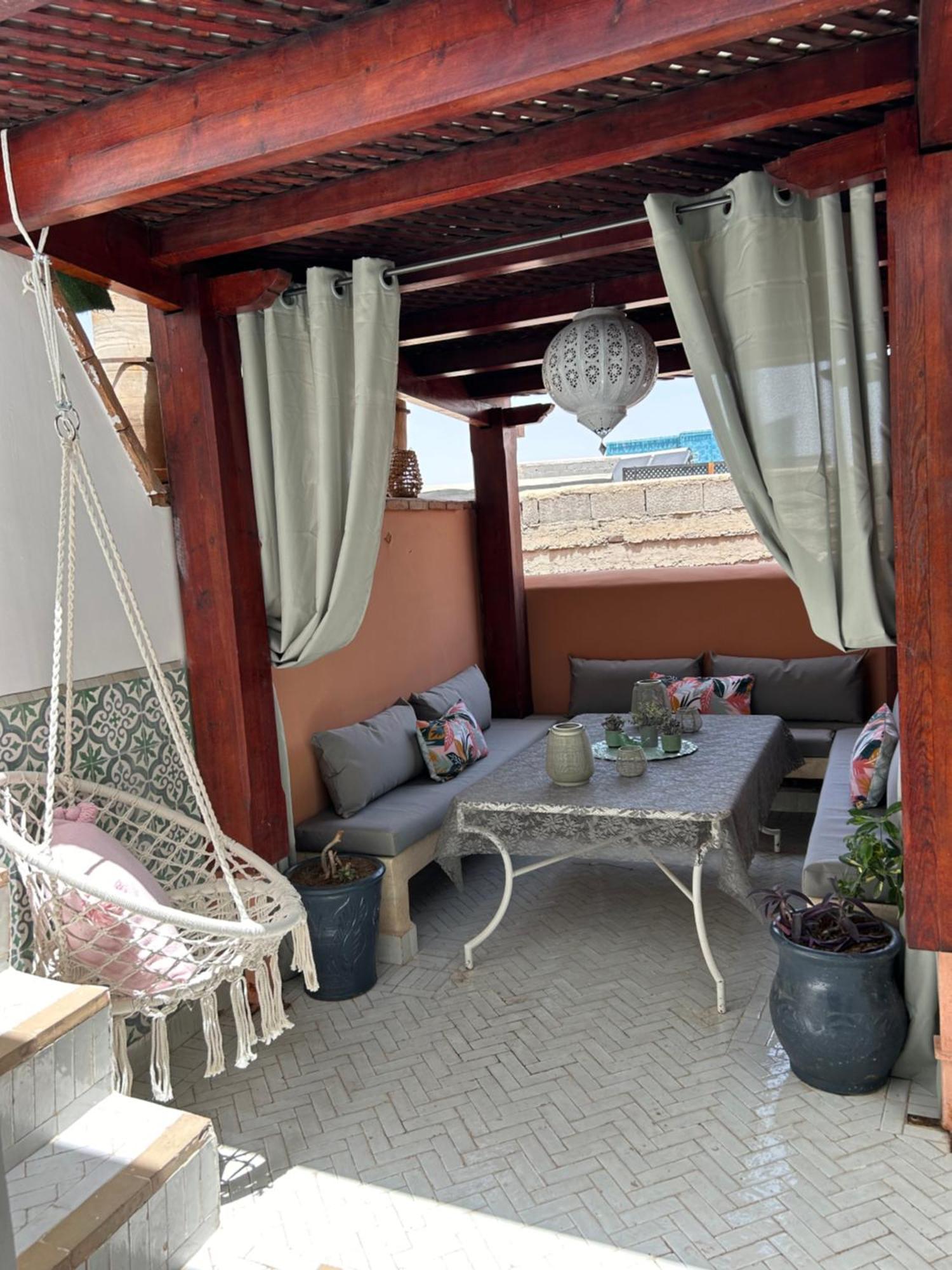 Riad Amazing Amazigh Avec Jacuzzi Petit Dejeuner Compris Avec Aussi Chambres Familiales Pres De La Place Jemaa El Fna Marrakesh Eksteriør bilde