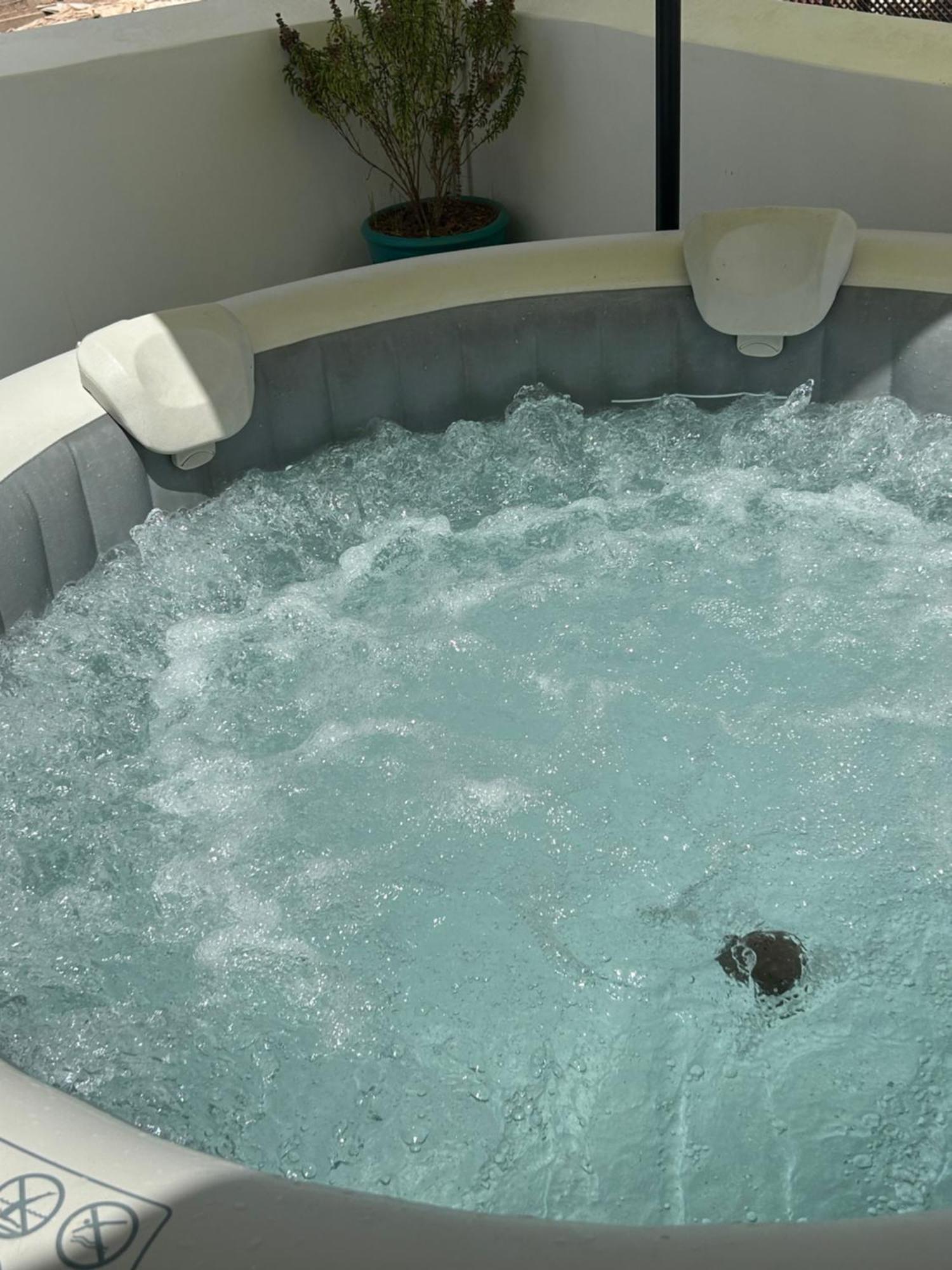 Riad Amazing Amazigh Avec Jacuzzi Petit Dejeuner Compris Avec Aussi Chambres Familiales Pres De La Place Jemaa El Fna Marrakesh Eksteriør bilde