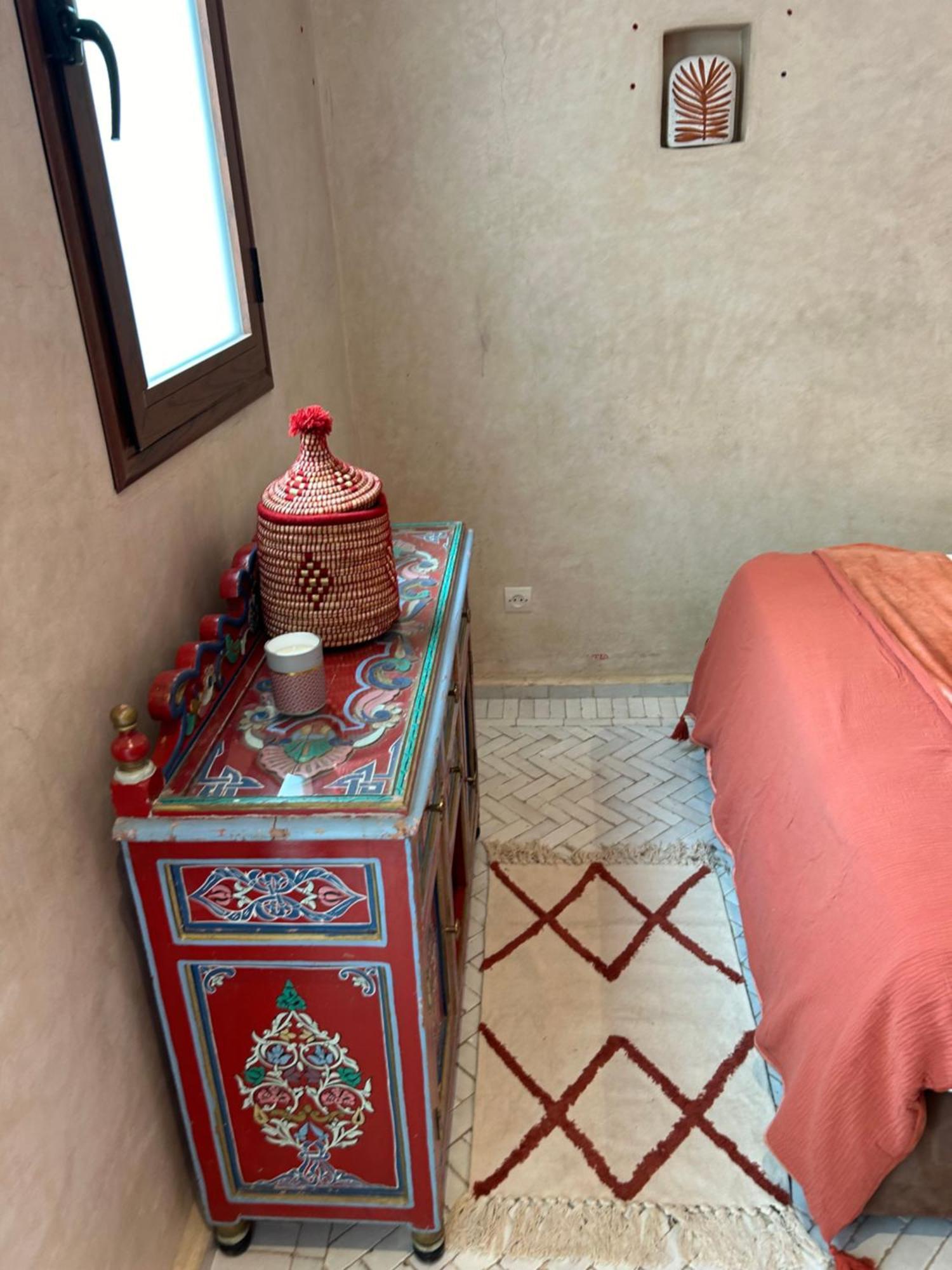 Riad Amazing Amazigh Avec Jacuzzi Petit Dejeuner Compris Avec Aussi Chambres Familiales Pres De La Place Jemaa El Fna Marrakesh Eksteriør bilde