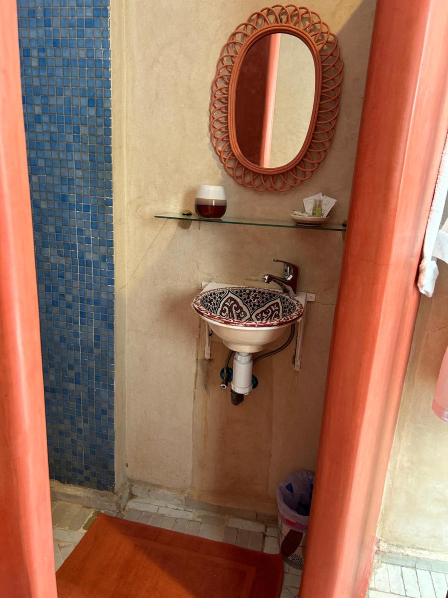Riad Amazing Amazigh Avec Jacuzzi Petit Dejeuner Compris Avec Aussi Chambres Familiales Pres De La Place Jemaa El Fna Marrakesh Eksteriør bilde