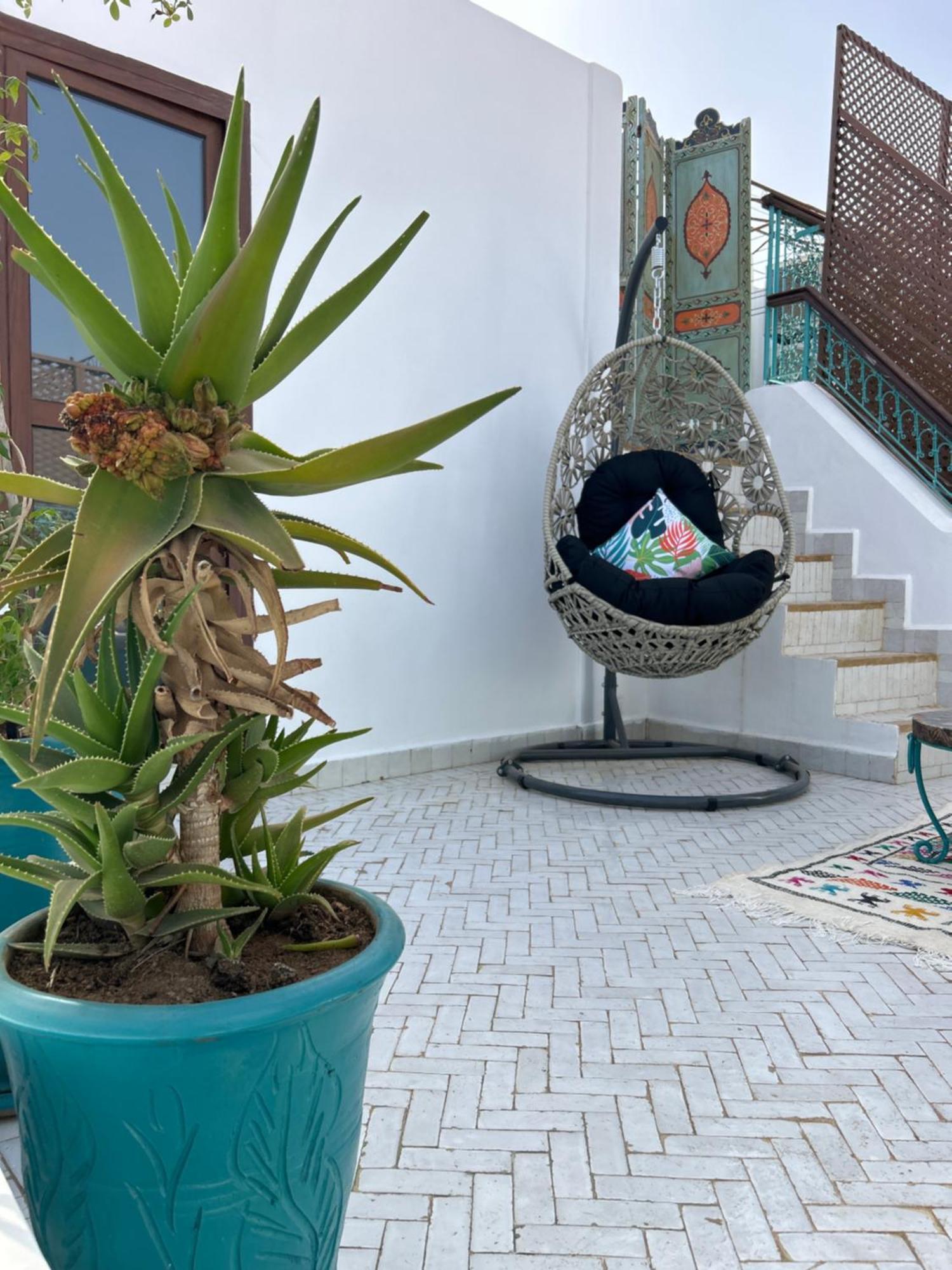 Riad Amazing Amazigh Avec Jacuzzi Petit Dejeuner Compris Avec Aussi Chambres Familiales Pres De La Place Jemaa El Fna Marrakesh Eksteriør bilde